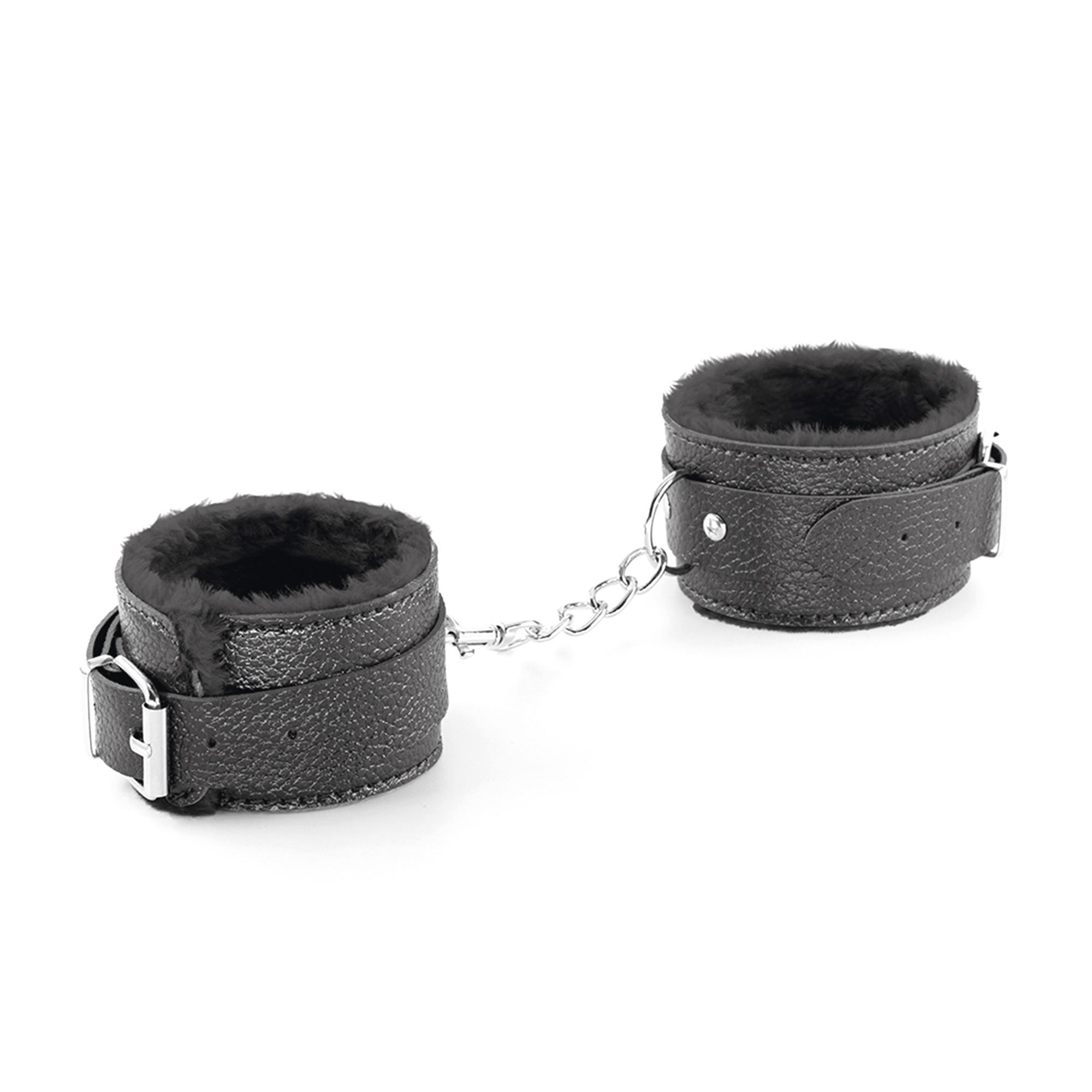 Crushious  Dungeons & Maidens Bdsm Kit Black