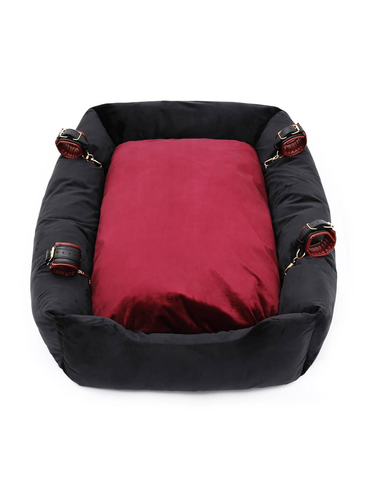 Rude Rider Puppy Kennel w/ Cuffs  Black/Red 106x70x20 cm